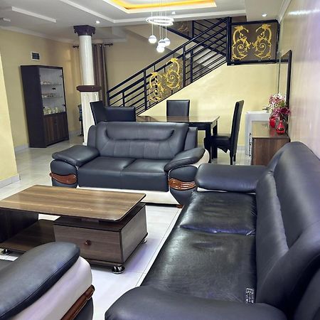 The Vibrant Lodge Gacuriro Kigali Extérieur photo