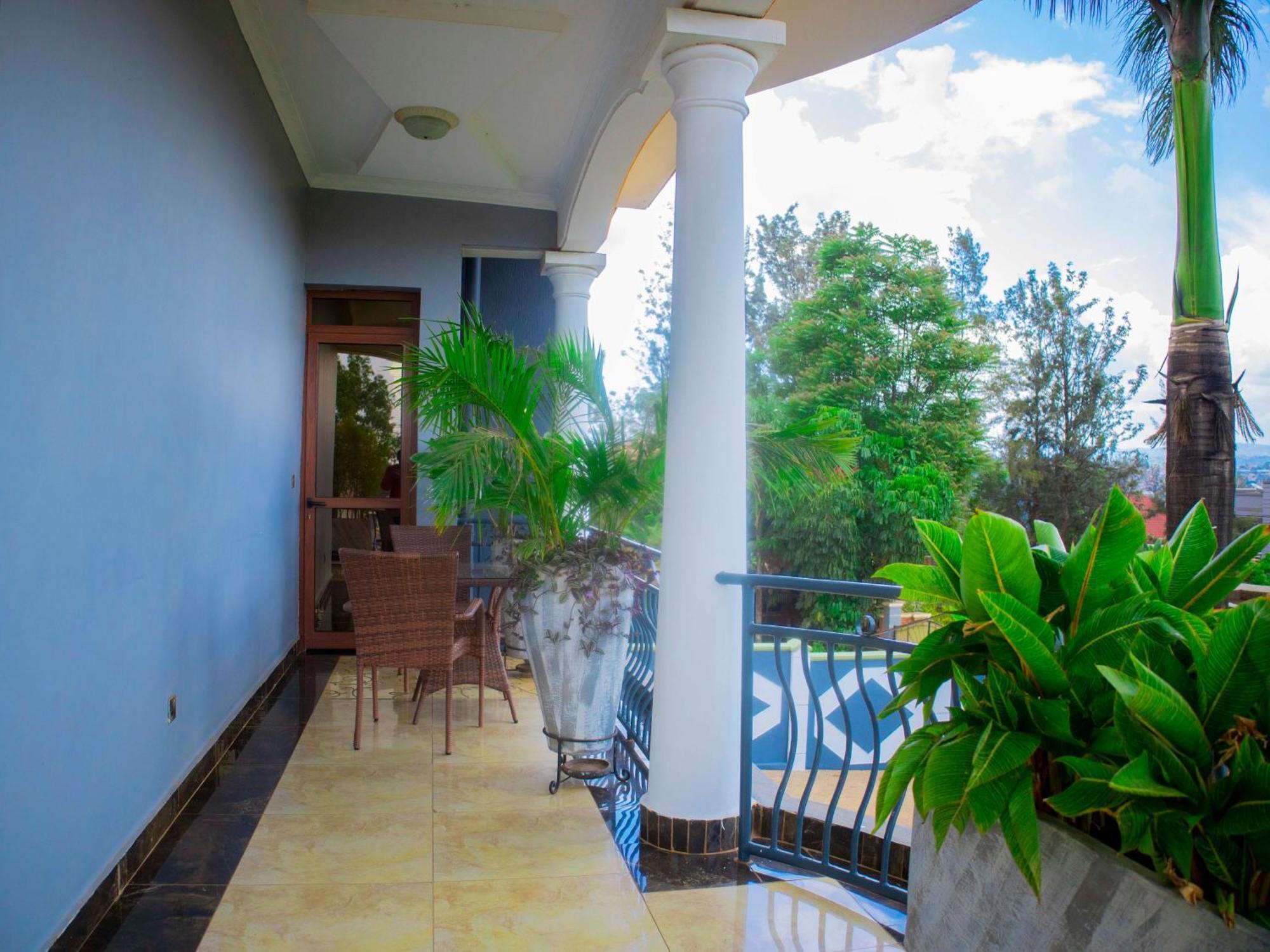The Vibrant Lodge Gacuriro Kigali Extérieur photo