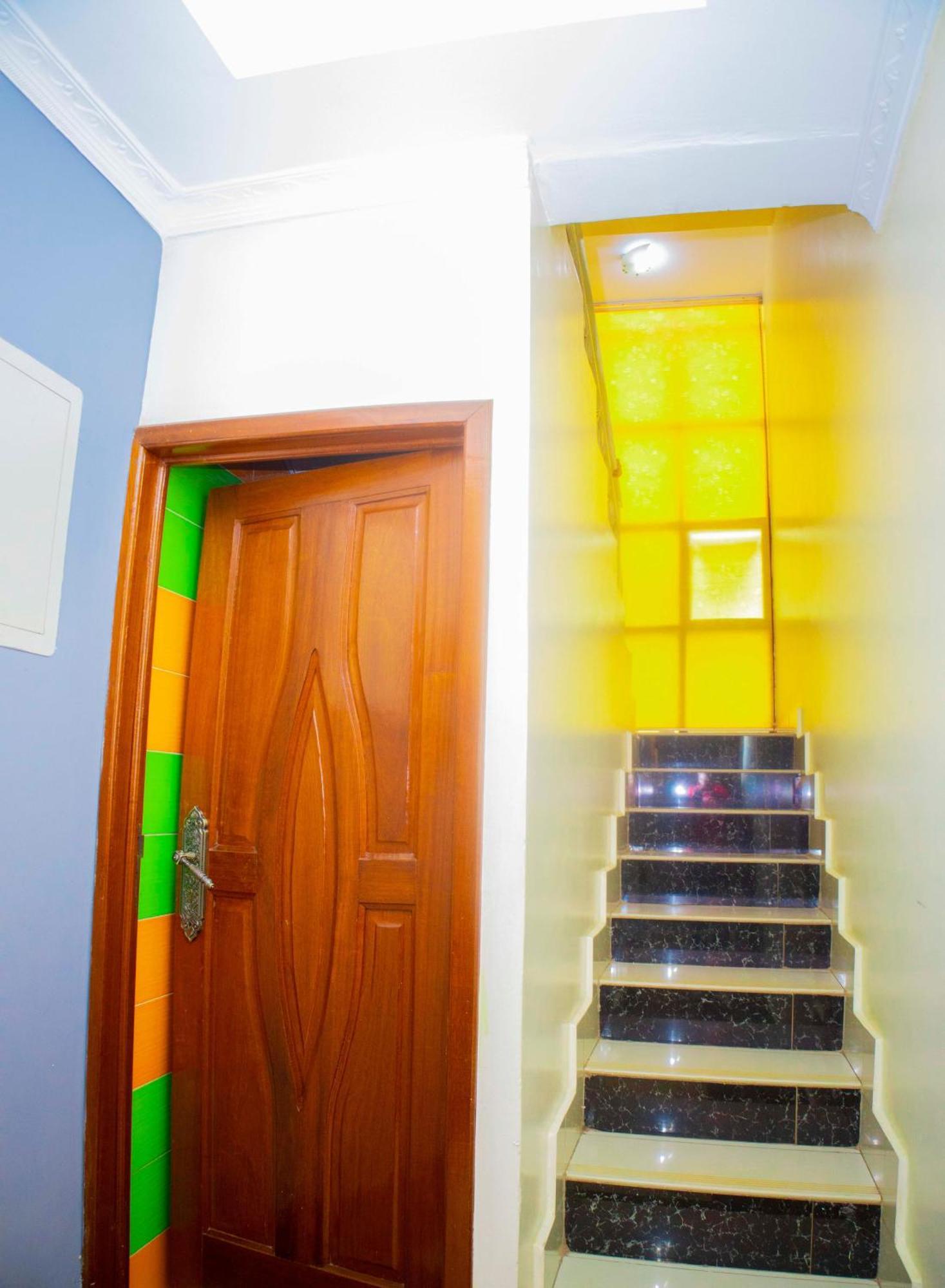 The Vibrant Lodge Gacuriro Kigali Extérieur photo
