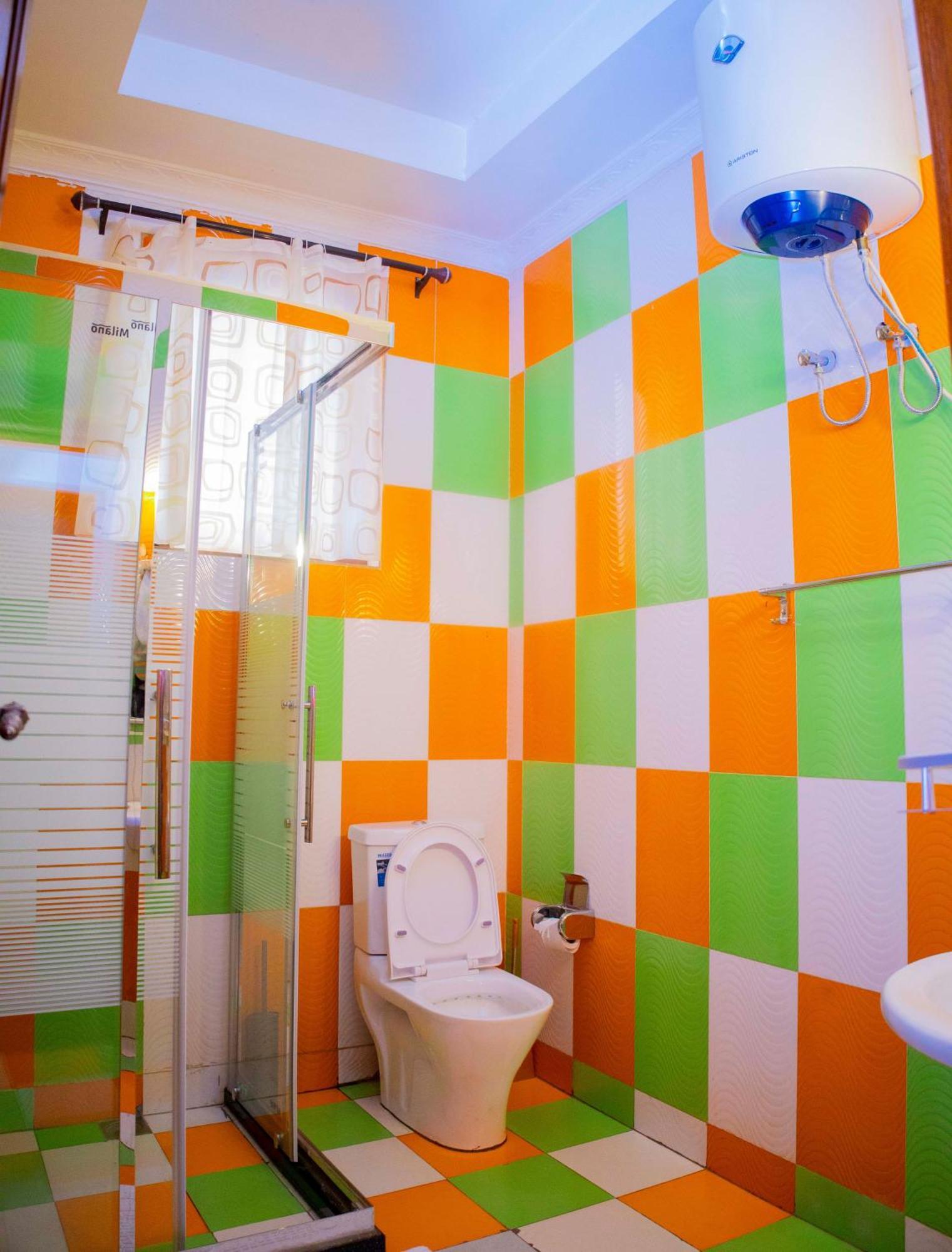 The Vibrant Lodge Gacuriro Kigali Extérieur photo