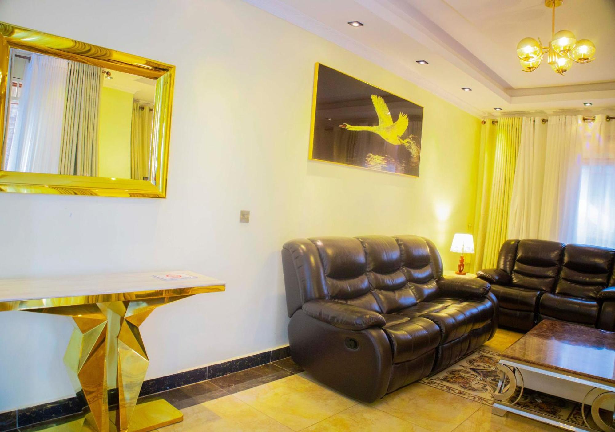 The Vibrant Lodge Gacuriro Kigali Extérieur photo