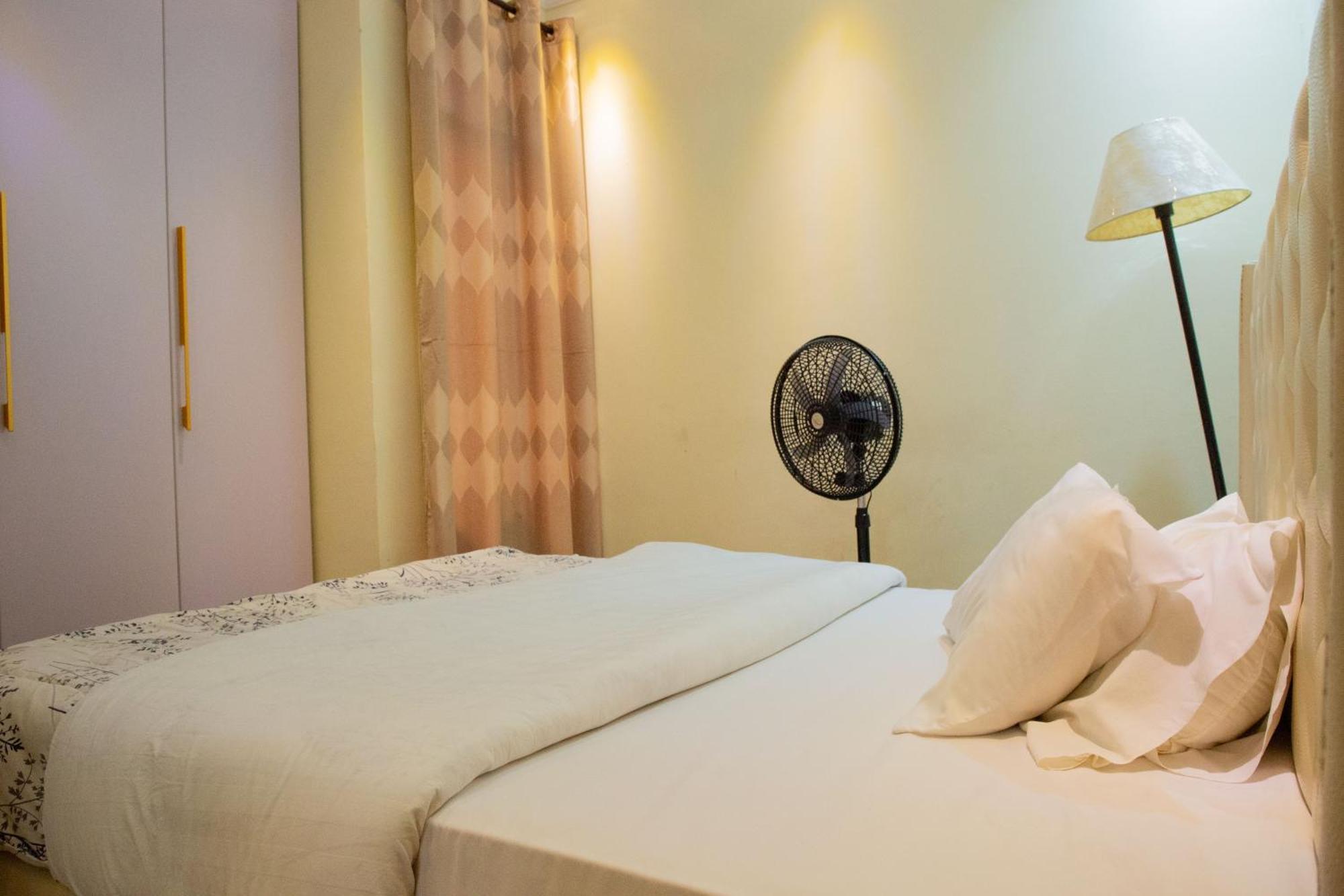 The Vibrant Lodge Gacuriro Kigali Extérieur photo