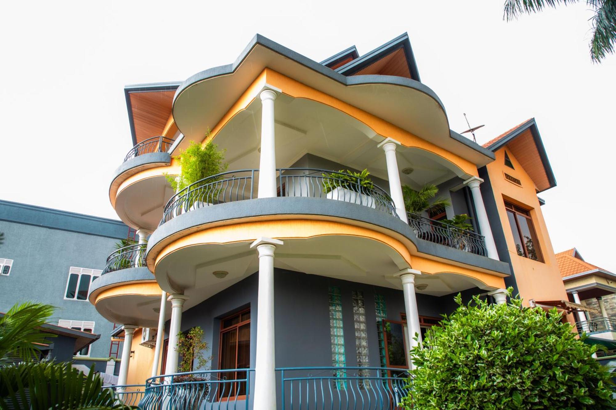 The Vibrant Lodge Gacuriro Kigali Extérieur photo