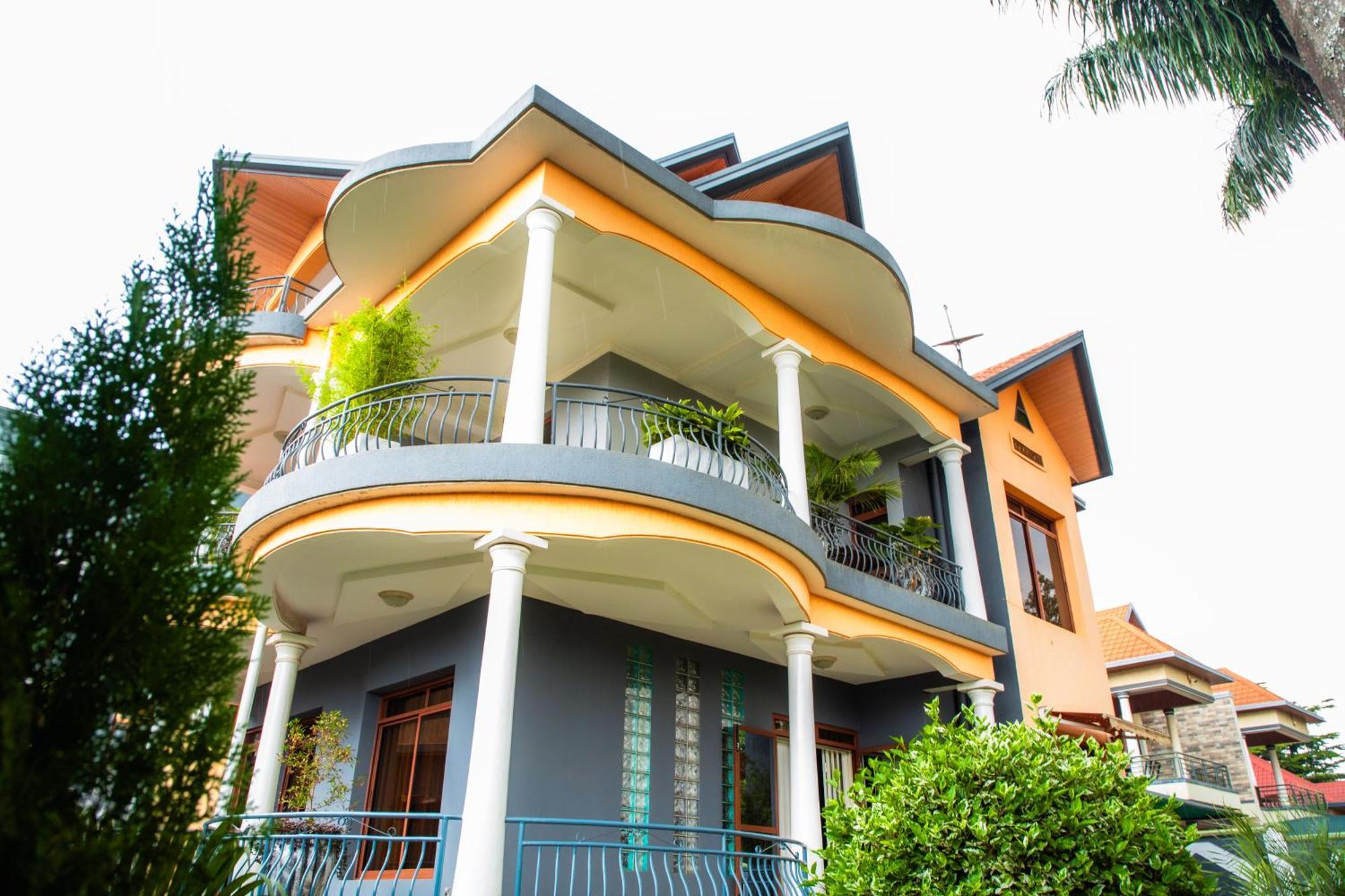 The Vibrant Lodge Gacuriro Kigali Extérieur photo